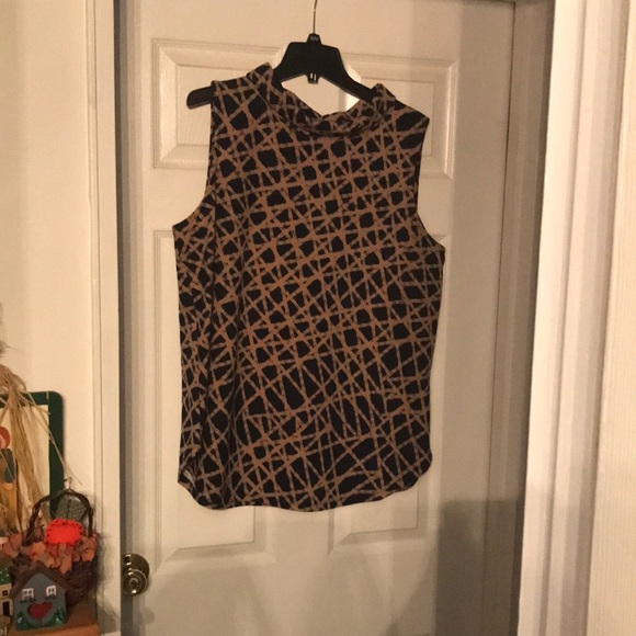 ALFANI Graphic Blooms painted web cam.Sleeveless Shirt. Brand new Size XL. - Picture 3 of 9